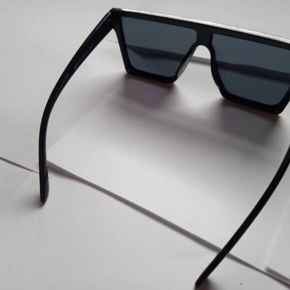 Jessica Simpson JSSSO60124 Aviator Sunglasses Black Frame main image 5